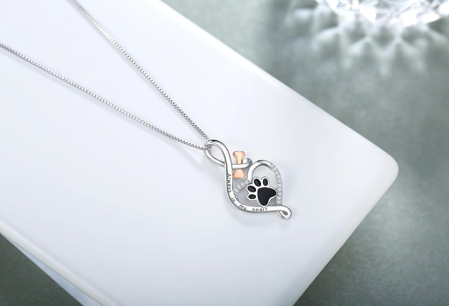 Collar Patita de la Suerte con Corazón, Hueso e Infinito – Pendiente “Siempre en Mi Corazón”