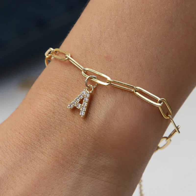 Pulsera de Encanto de Letra Minimalista | Oro