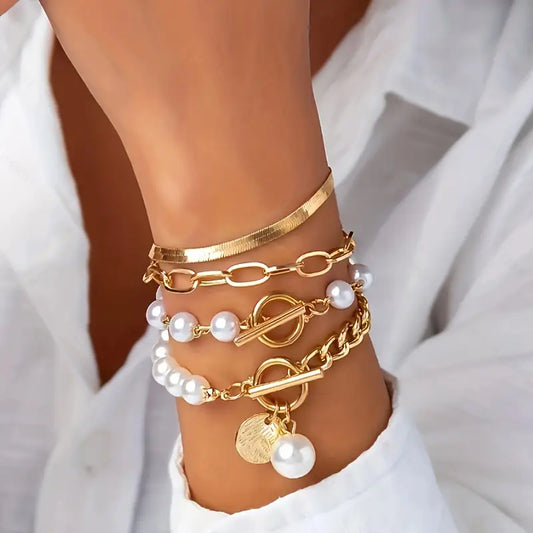 Conjunto de Pulseras Chic de 4 Piezas – Serpiente, Perlas y Cadenas | Dorado
