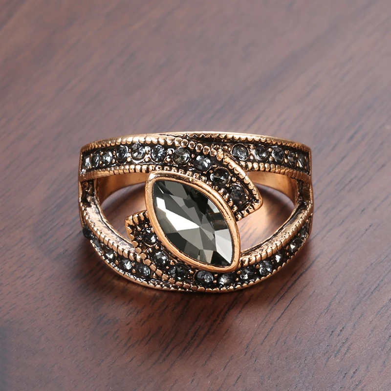 Elegante anillo de cristal negro