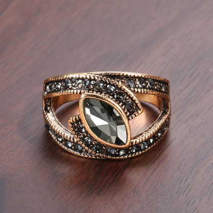 Elegante anillo de cristal negro