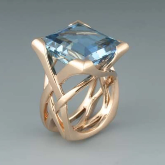 Anillo de Zirconia Azul Vintage Dorado